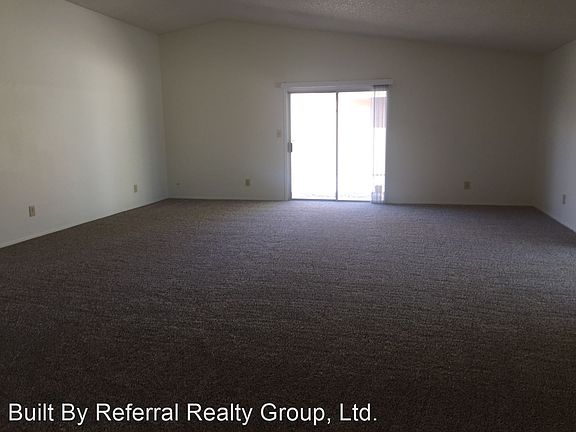 4th image of 8837 E Fairway Blvd