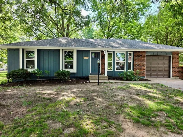 302 NE Corder St, Lees Summit, MO 64063