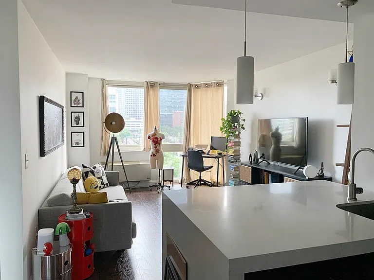 20 2nd St #501 — Photo 5