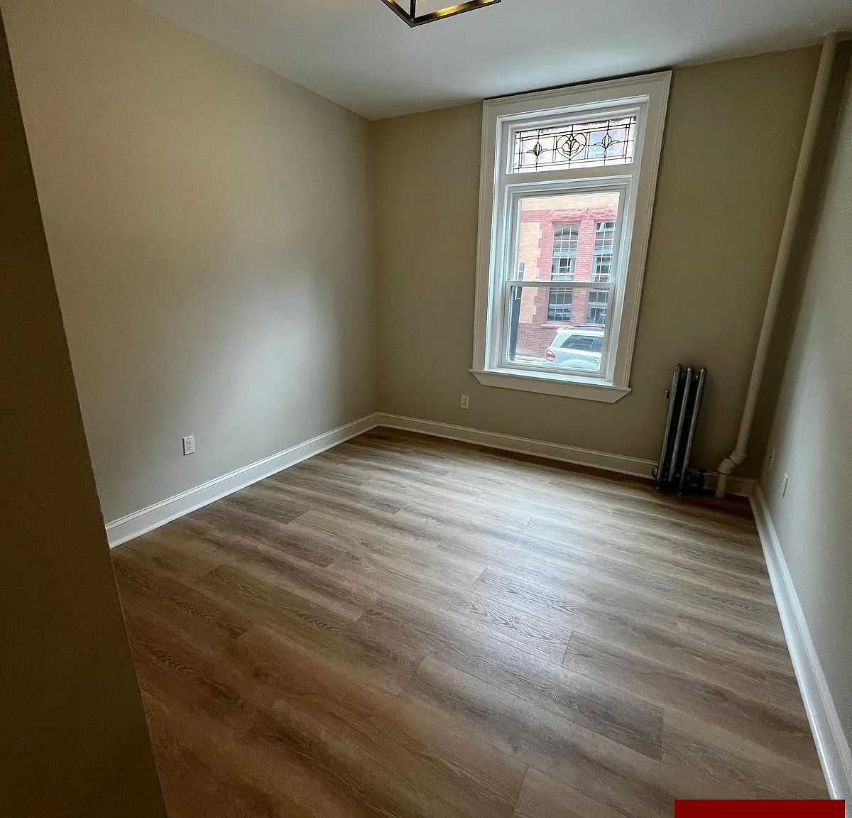 3 bed, 1.5 bath, $5,445 — Photo 4