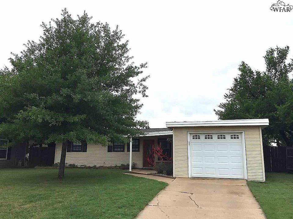 1st image of 4404 Hughes Dr