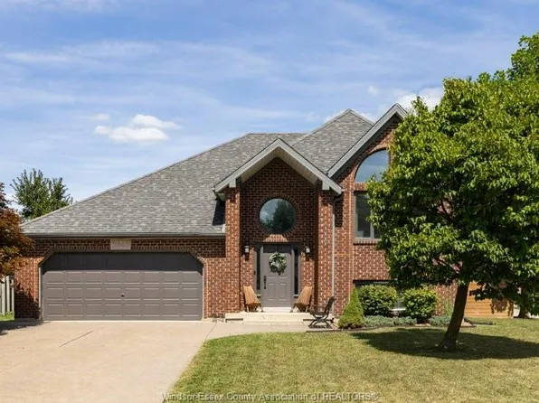 2840 Wildberry Cres, Tecumseh, ON N9K 1C2