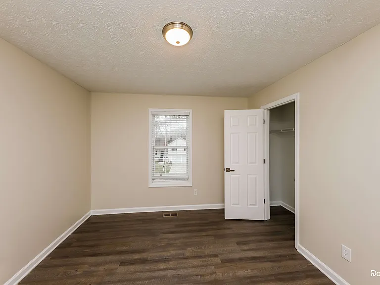 187 Iris Gln — Photo 9