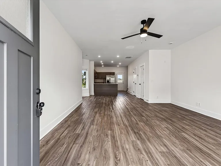 319 Front Ridge Cir — Photo 4