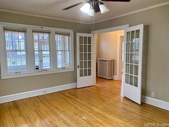3rd image of 434 W Hewitt Ave