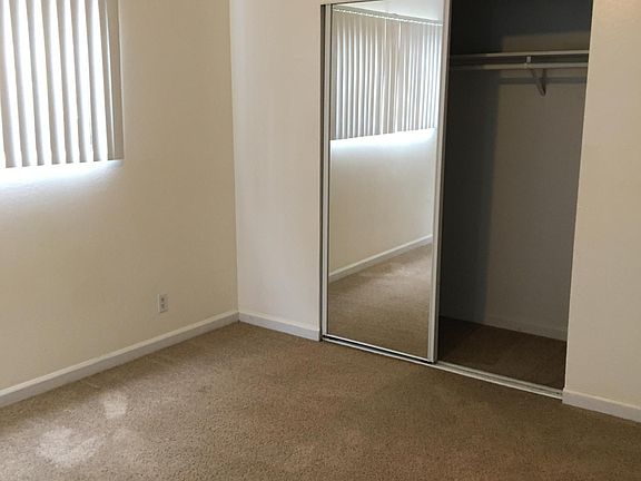 4th image of 153 Lee St #C