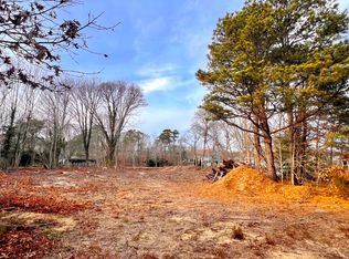 24 Towanticut Ave, Oak Bluffs, MA 02557