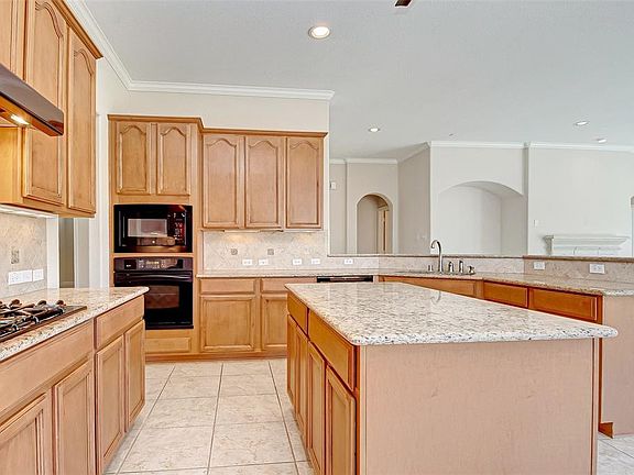 3rd image of 10139 Lost Hollow Ln