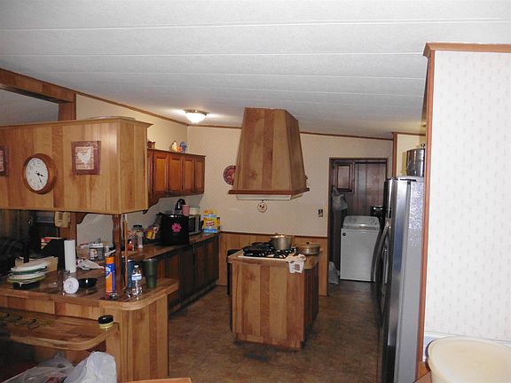 4th image of 137 Creekside Dr
