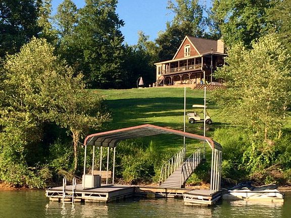 2nd image of 644 Grace Dr