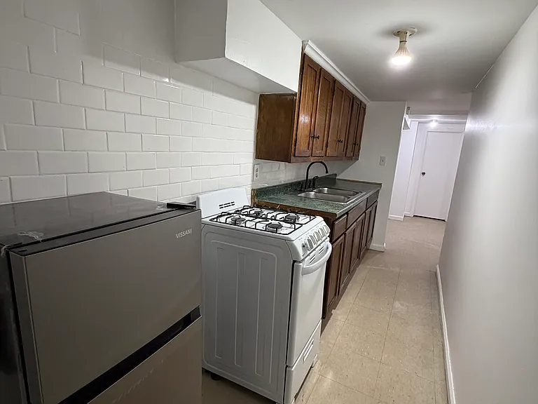 44 Webster St #1 — Photo 6