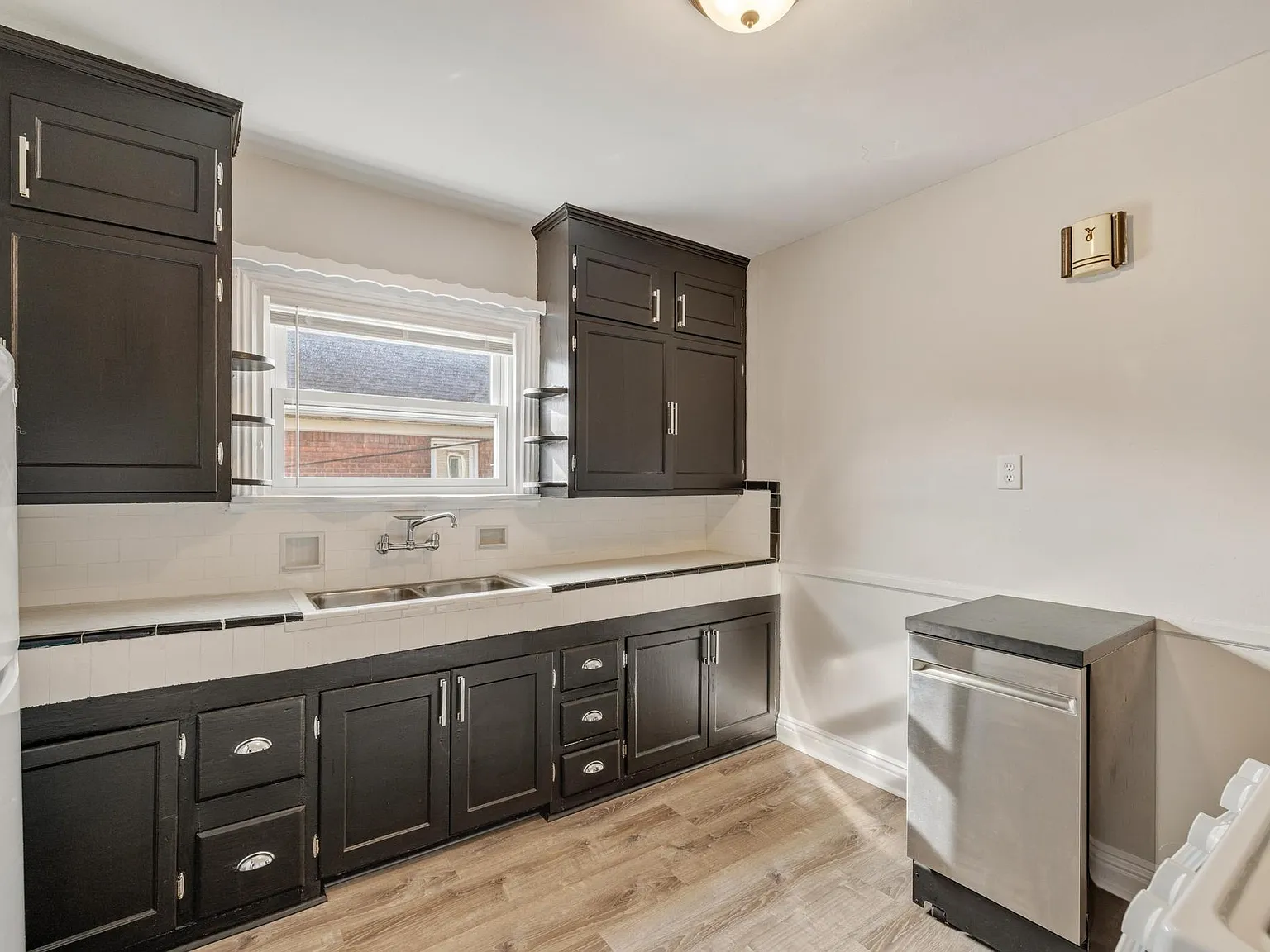 1 bed, $1,200 — Photo 2
