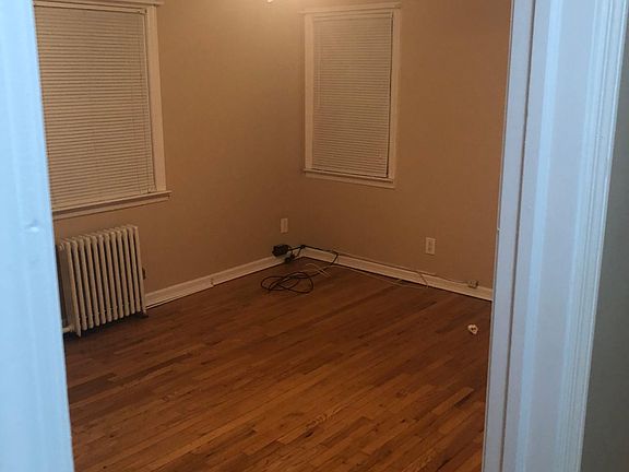 3rd image of 2521 4th Ave