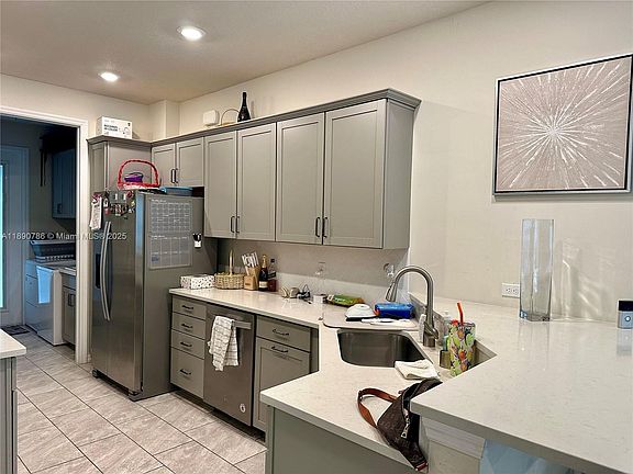 2nd image of 4144 Greenway Dr #4144