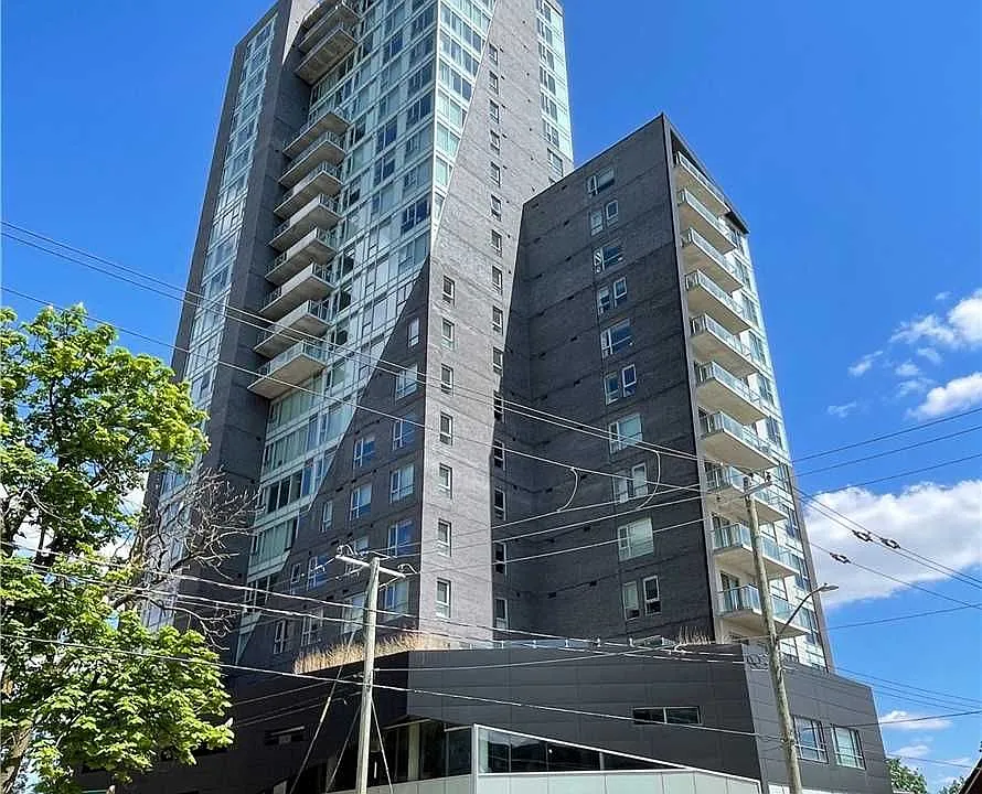 158 King St N #2504