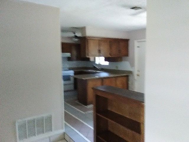 2nd image of 304 W Park St