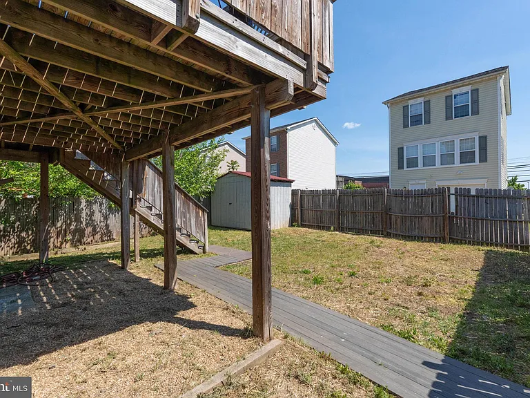 1609 Airport Ave — Photo 29