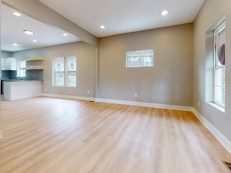 7640 Woodrow Wilson St #1 — Photo 1