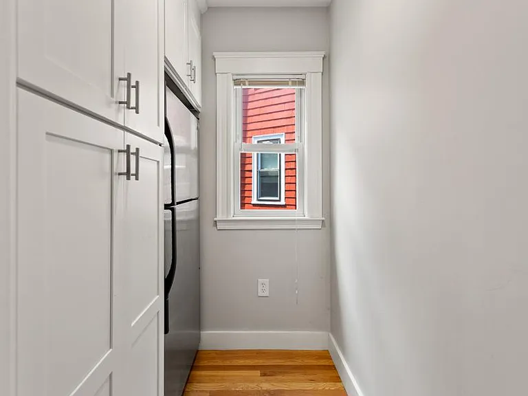 9 Bailey St #2 — Photo 5