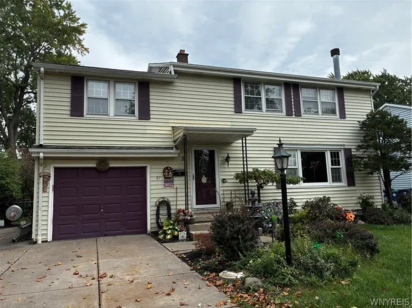 97 Ava Ln, Williamsville, NY 14221