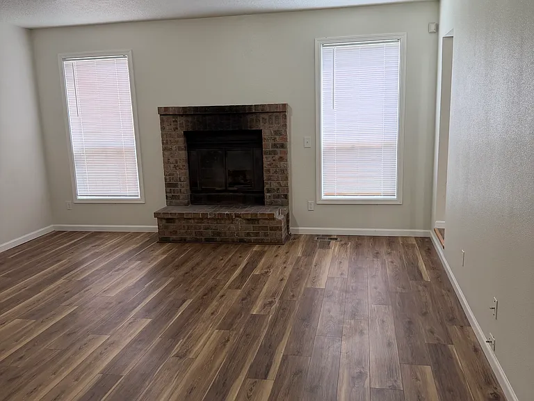 11407 SW 35th Ave — Photo 42