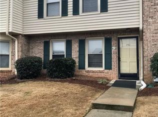 732 Longleaf Dr, Lawrenceville, GA 30046