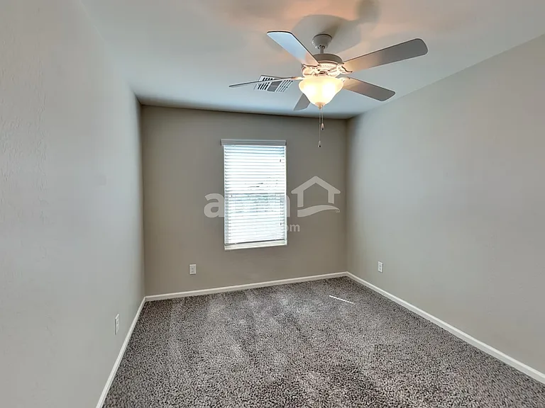 20769 W Thomas Rd — Photo 17