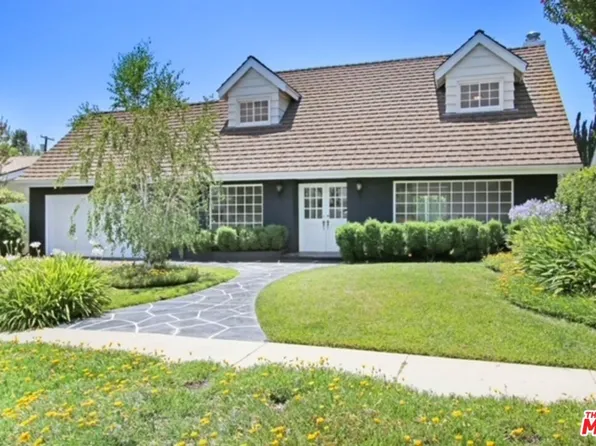 5655 Ramara Ave, Woodland Hills, CA 91367