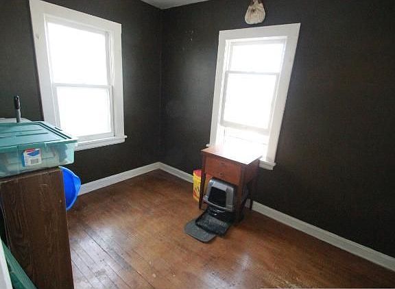 4th image of 2623 Washington St NE