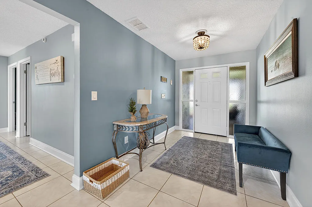3 bed, 2129 sqft, $3,800 — Photo 3