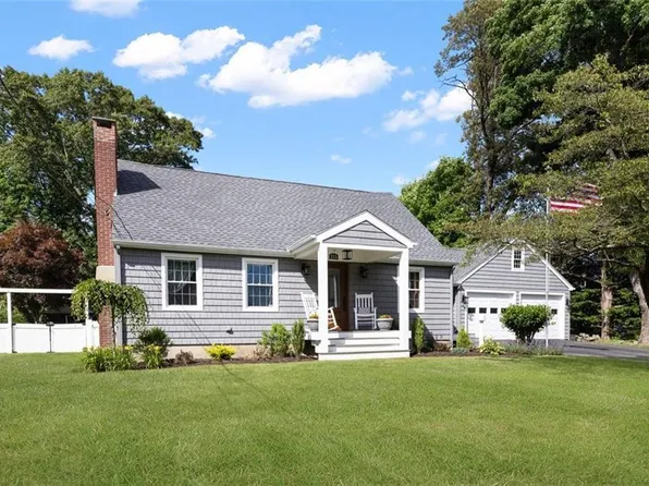 215 Spring St, East Greenwich, RI 02818