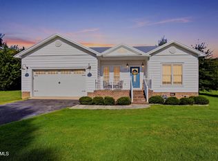 120 Sunny Ln, Unicoi, TN 37692
