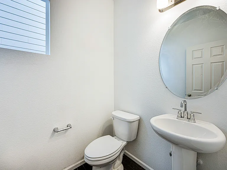 535 Silver Rock Trl — Photo 18
