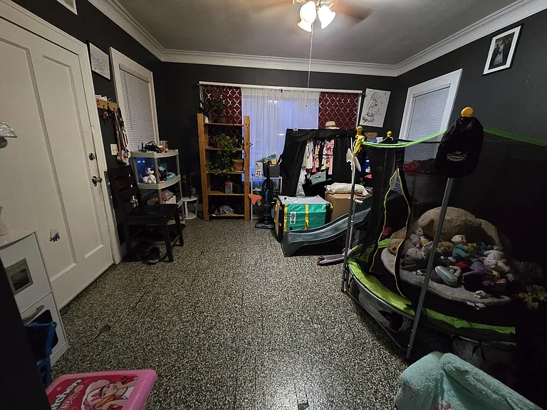 2730 N Marmora Ave #2 — Photo 3