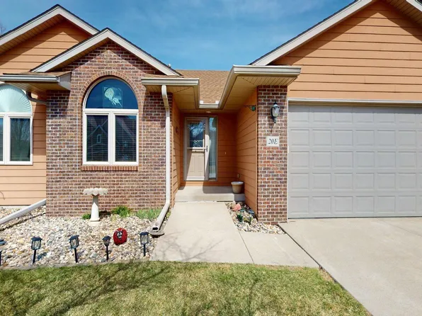 20 E Venetian Dr, Clear Lake, IA 50428