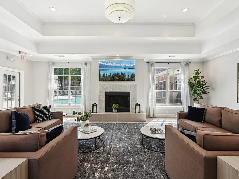 Spacious Common Area at Gwinnett Pointe Apartments in Norcross, GA 30093