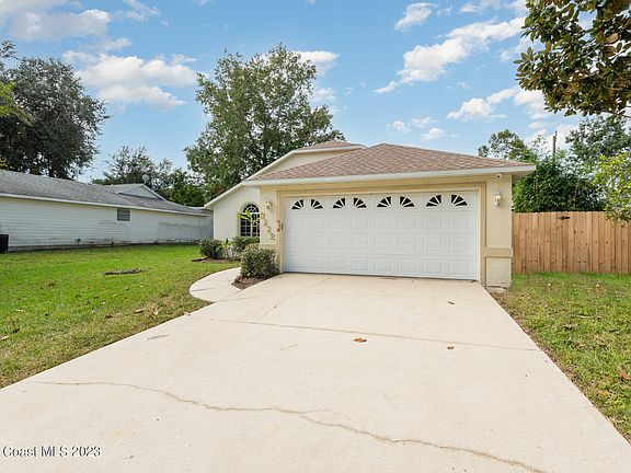 3rd image of 3222 Woodland Dr