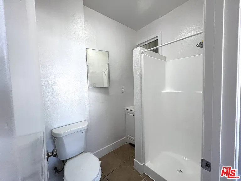 345 W 45th St #4 — Photo 6
