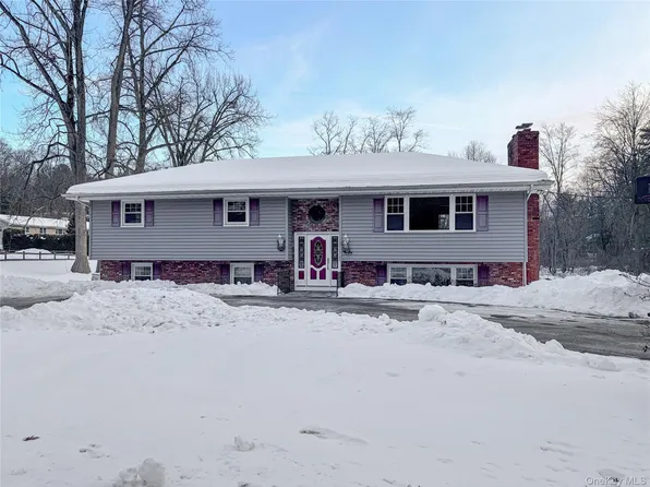 25 E Mountain Road S, Cold Spring, NY 10516