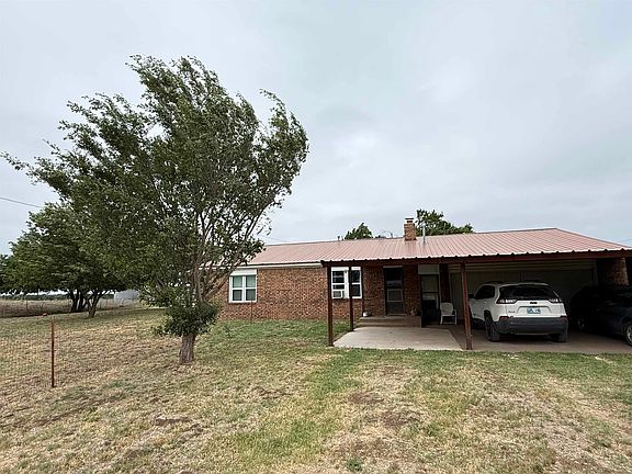 2nd image of 81729 N 2470th Rd