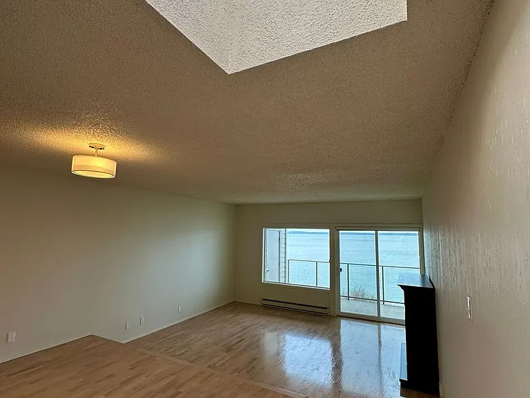 600 S State St #407 — Photo 19