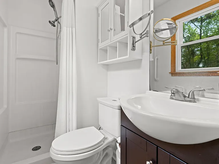 720 Marthas Chapel Rd — Photo 14