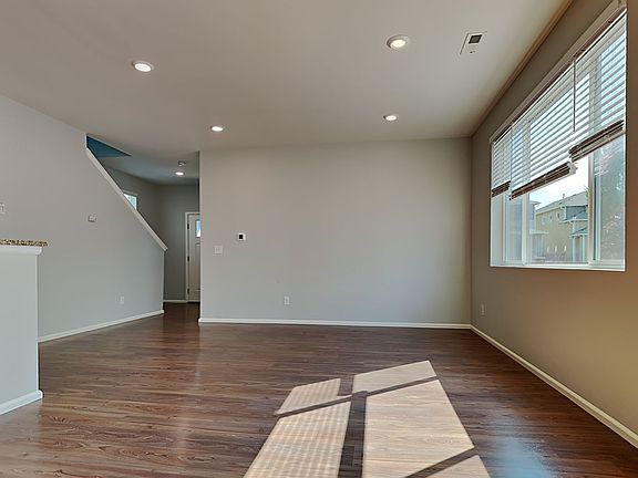 5th image of 3445 Hera St NE