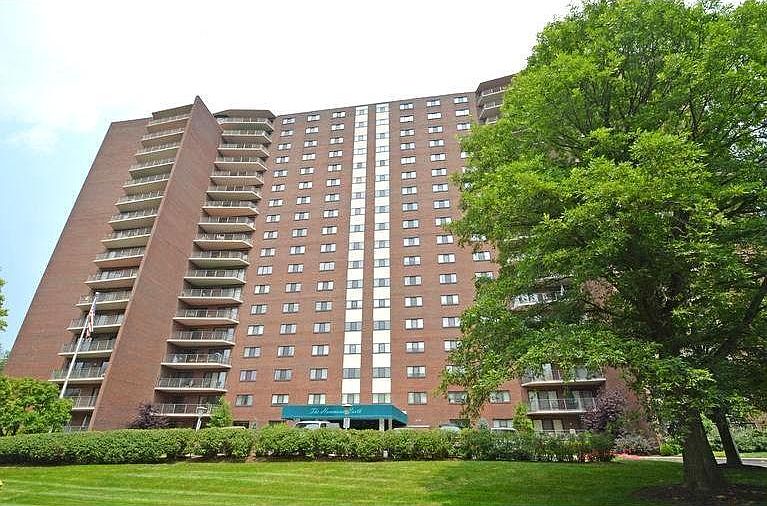 1st image of 5300 Hamilton Ave Unit 207