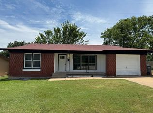 5540 Patton Dr, Fort Worth, TX 76112