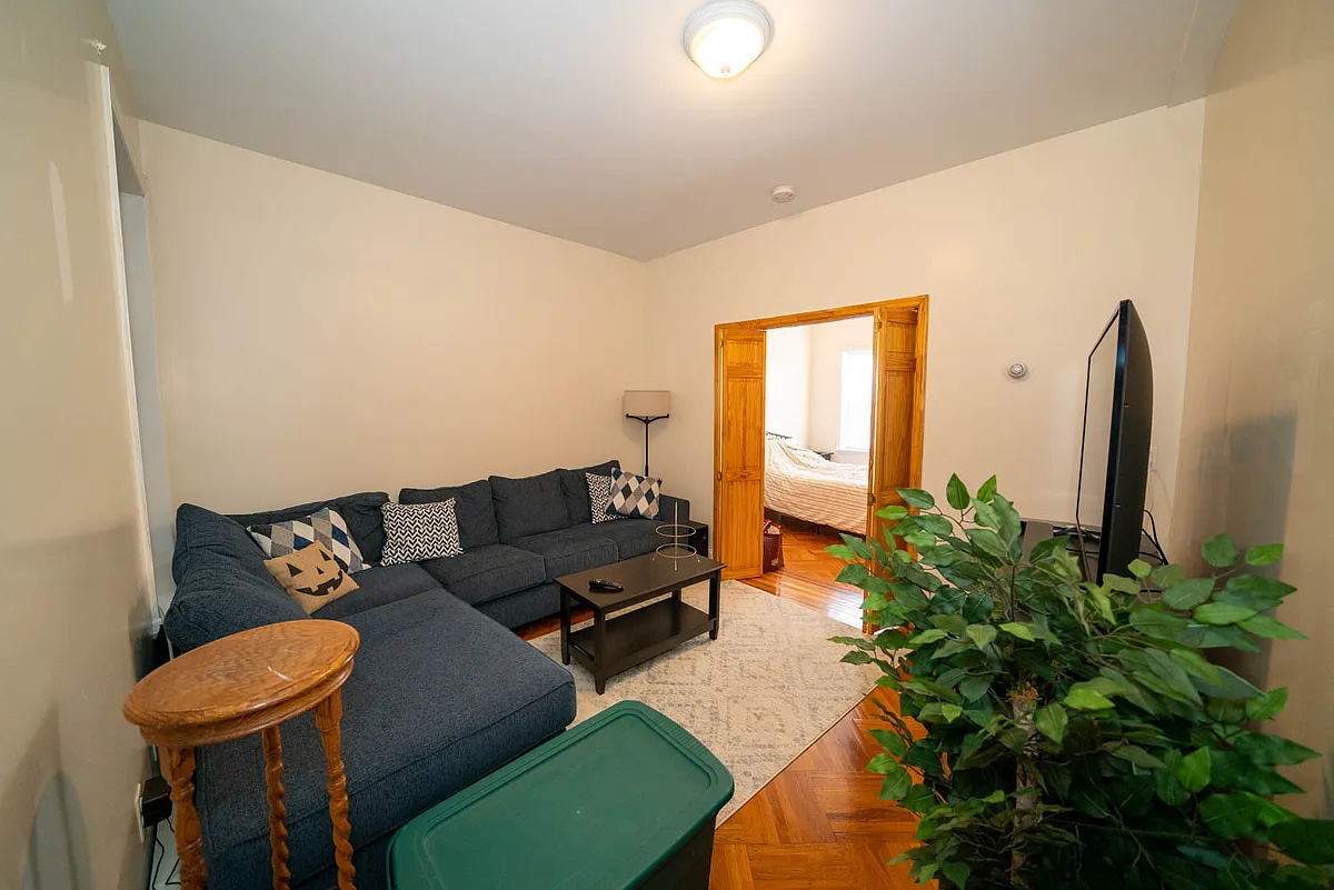 Building Photo - 22-39 35th St #1