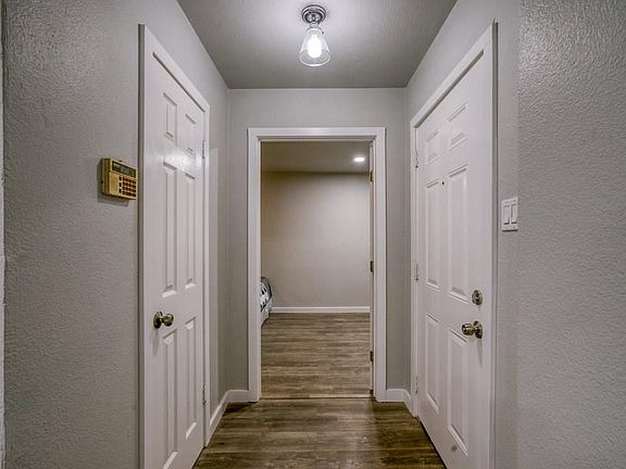 4th image of 3807 Silverhill Dr