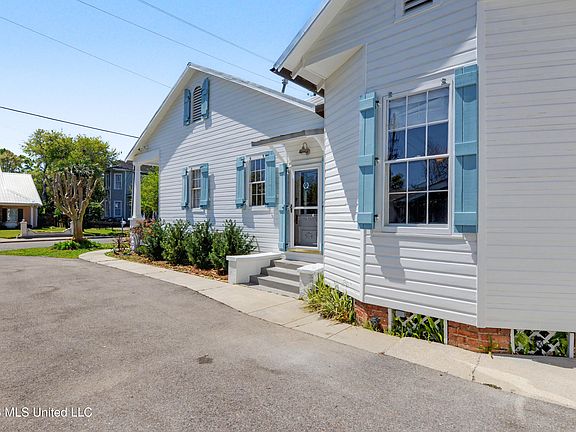 4th image of 405 Carroll Ave