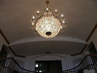 2nd image of 6210 Woodside Ave APT 407