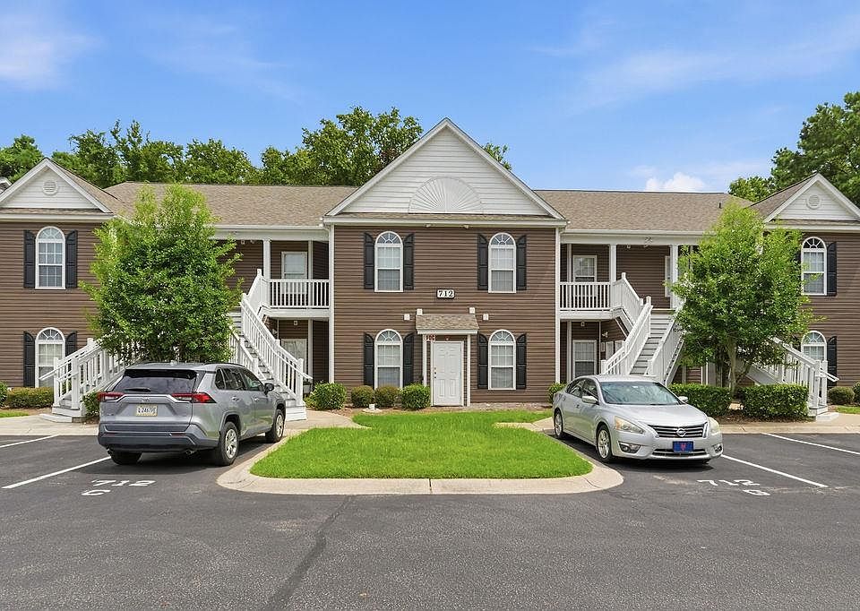 1st image of 712 Algonquin Dr. #C